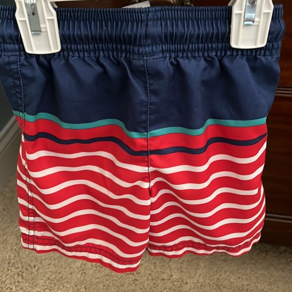 Carter’s boys swim suit size 2T - Picture 6 of 7